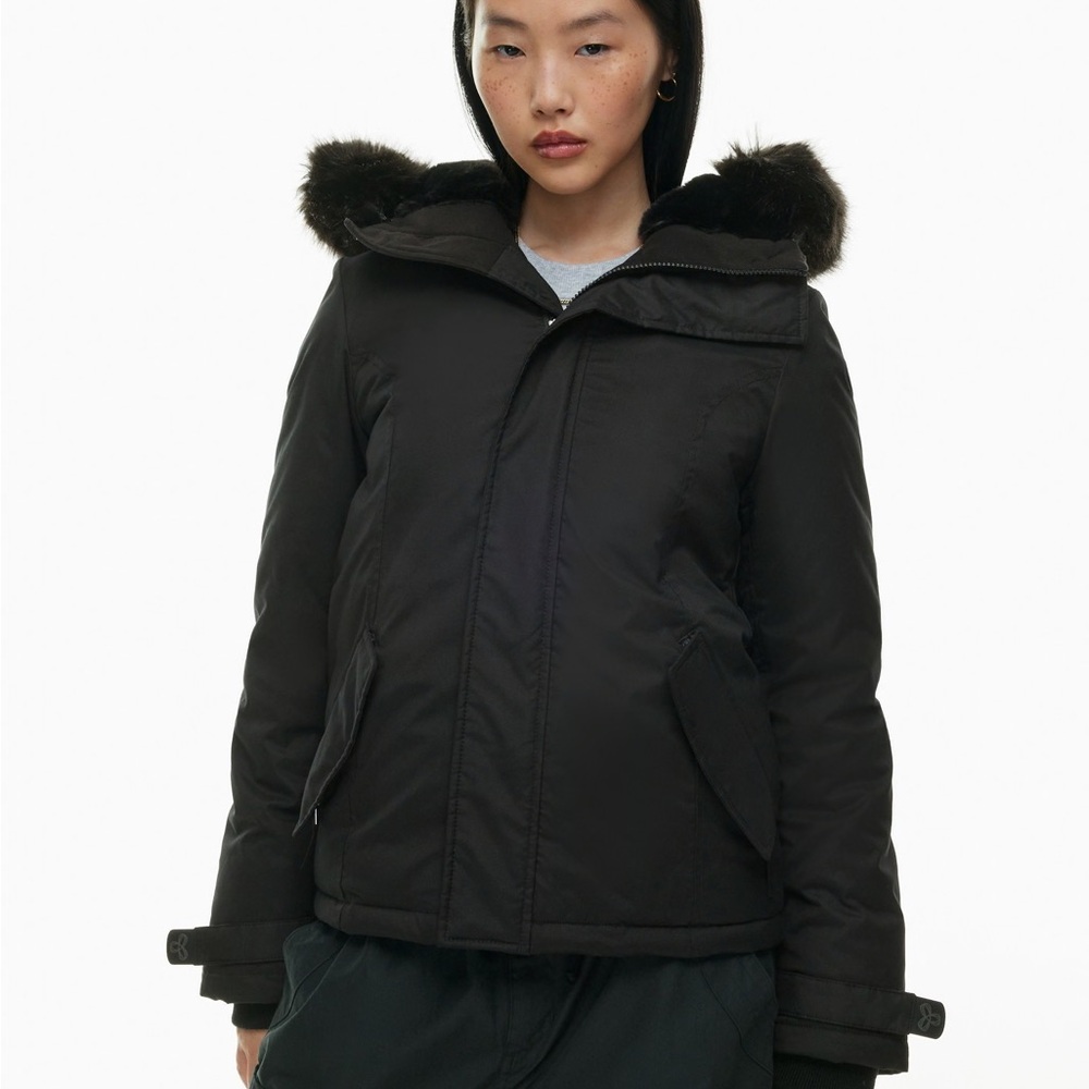 ARITZIA The Summit Parka Short